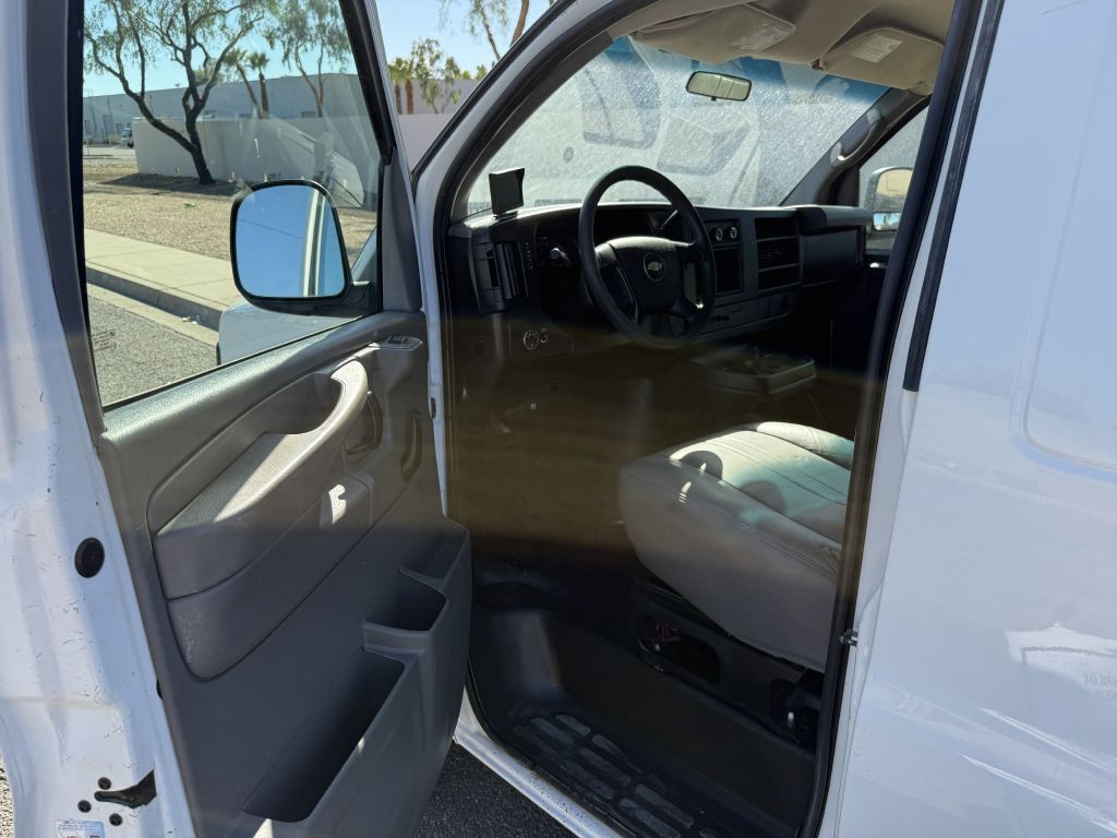 2014 Chevrolet Express Image 7