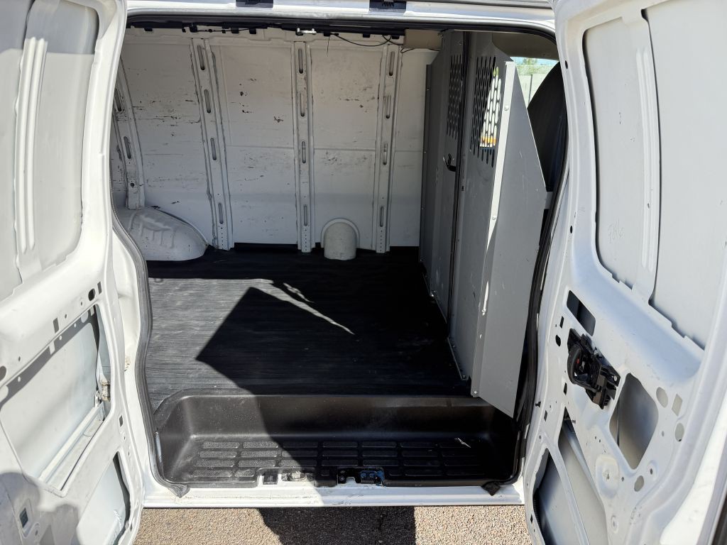 2014 Chevrolet Express Image 10