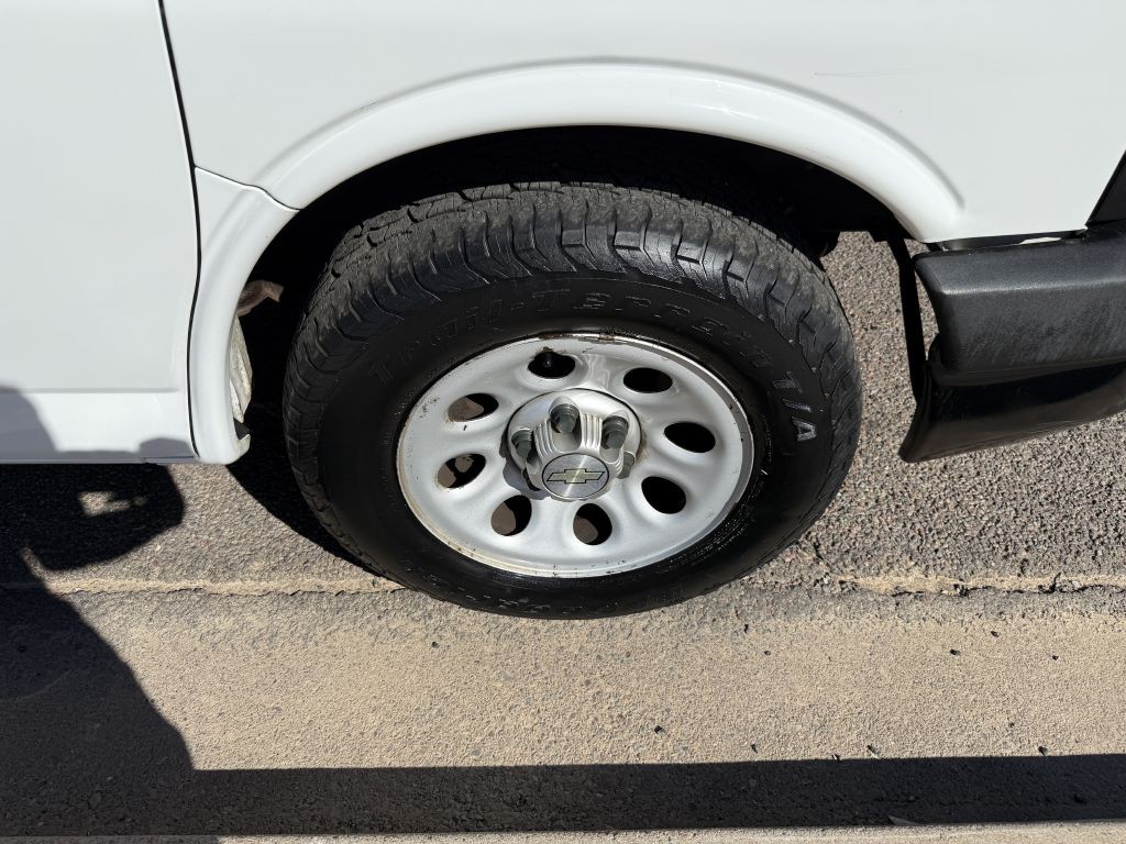 2014 Chevrolet Express Image 13