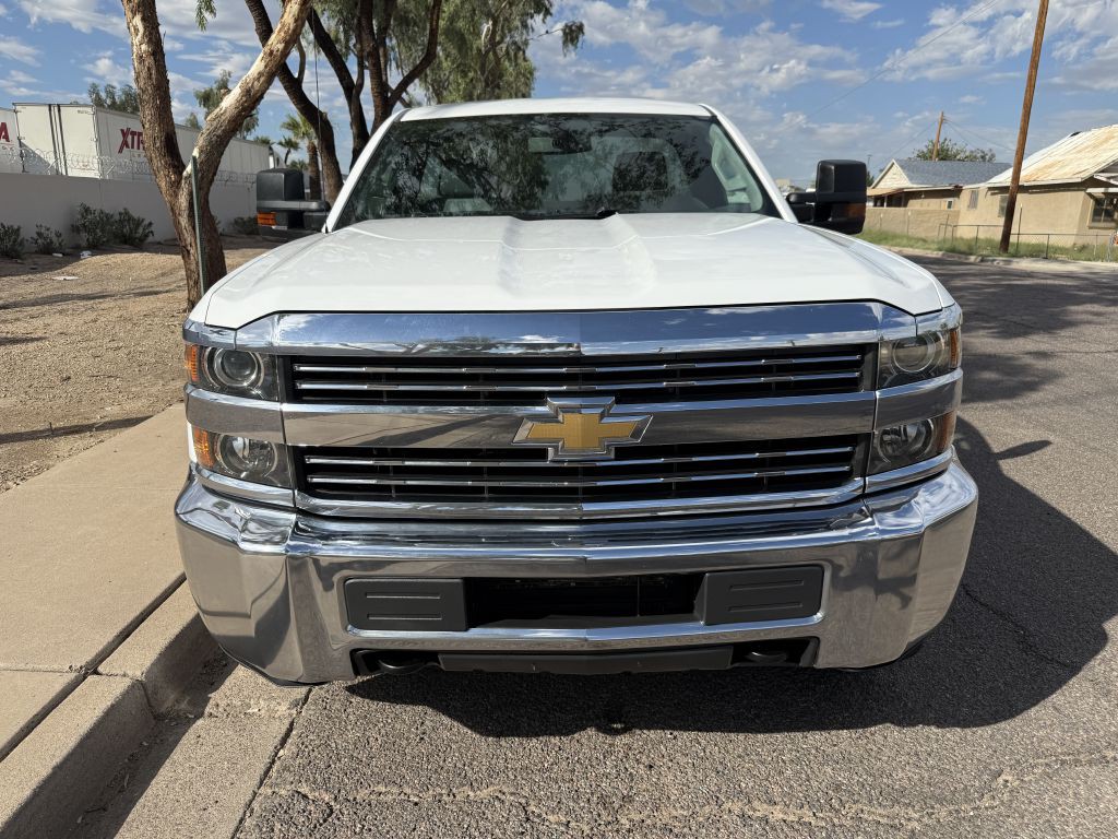 2018 Chevrolet Silverado 1500 Image 2