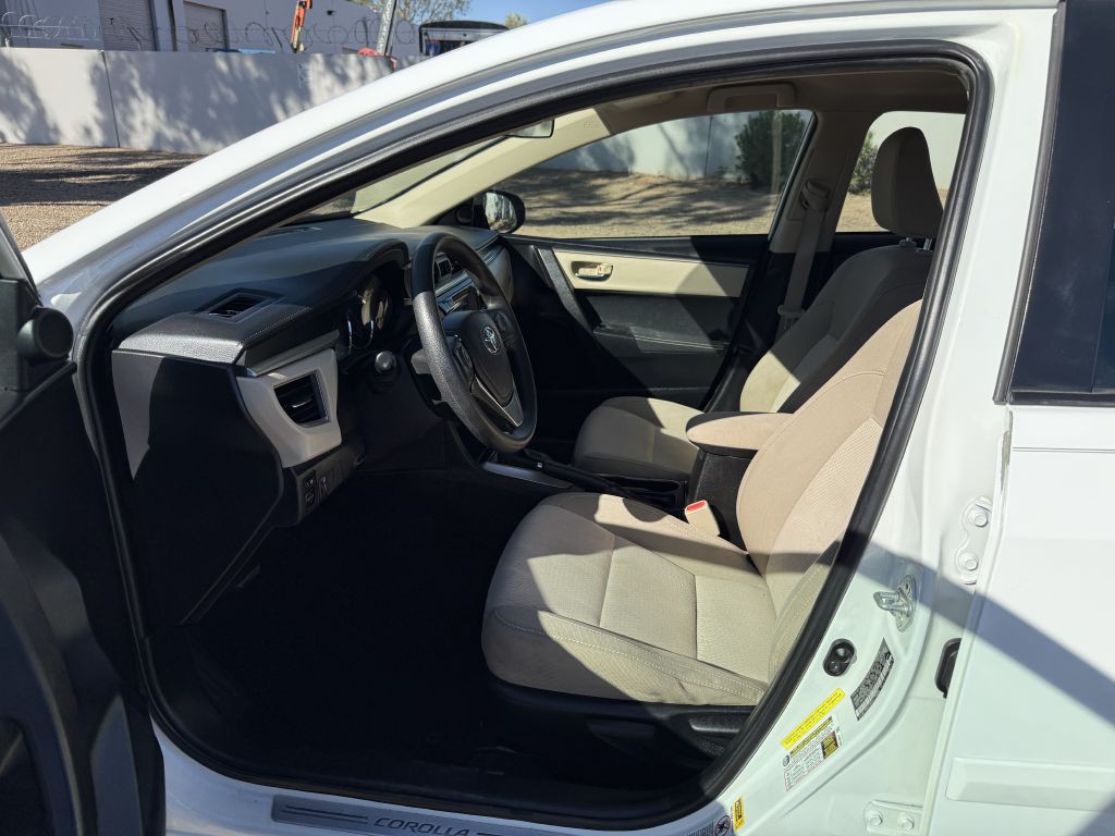 2015 Toyota Corolla Image 8