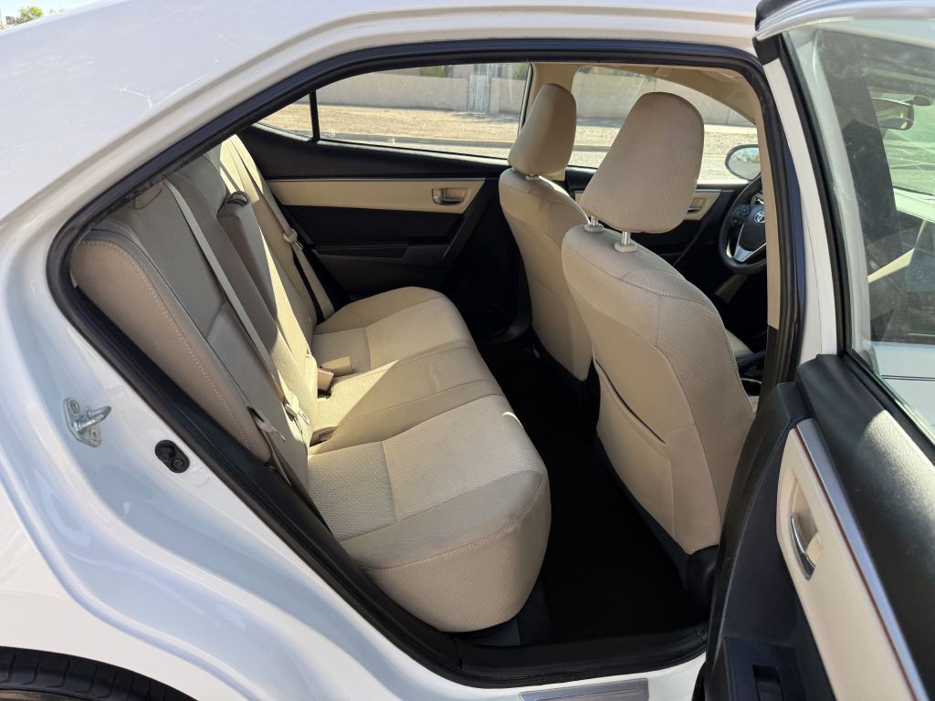 2015 Toyota Corolla Image 12