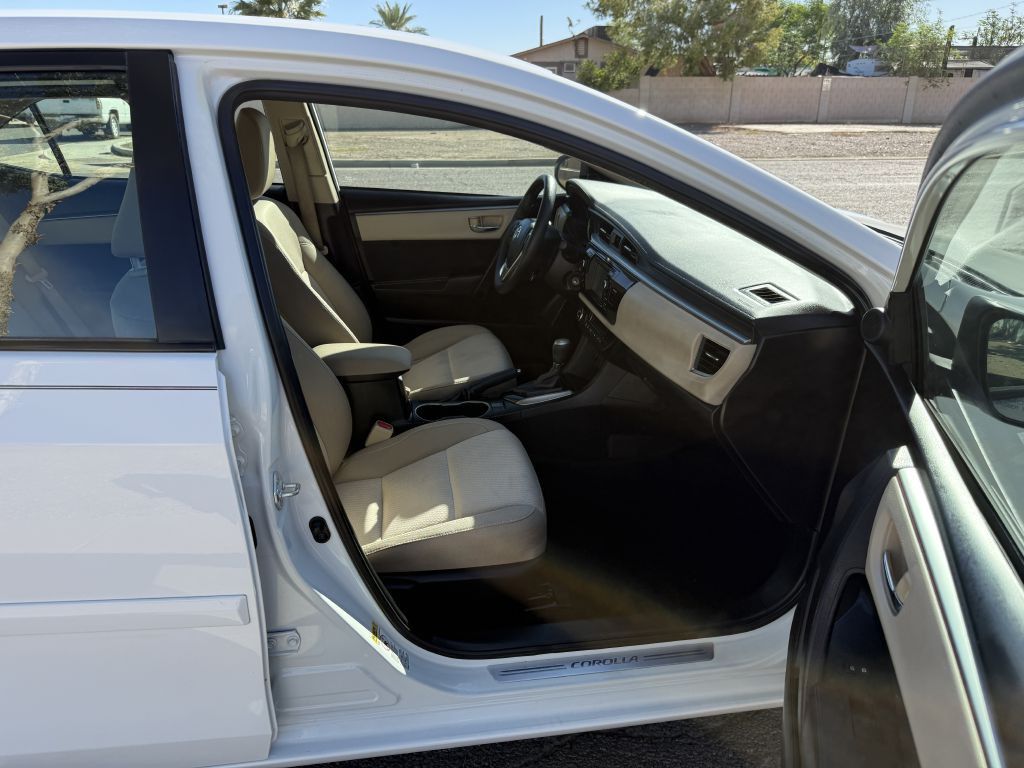2015 Toyota Corolla Image 14