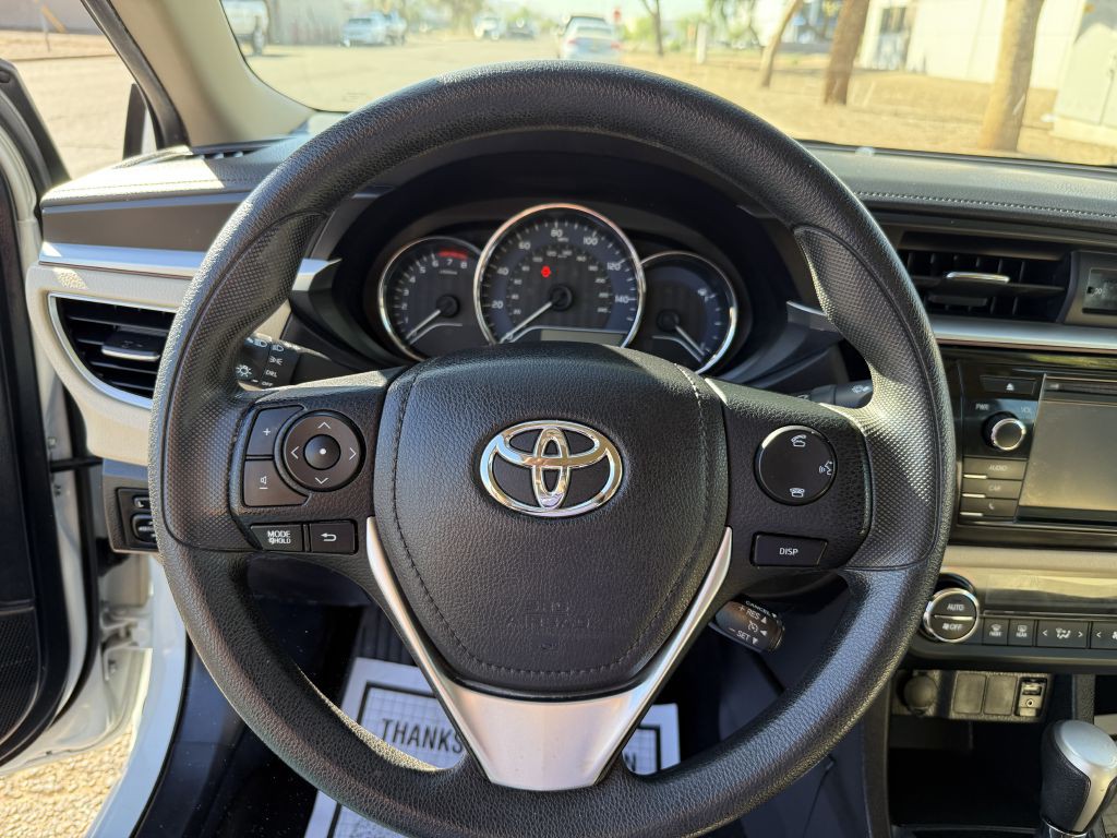 2015 Toyota Corolla Image 19