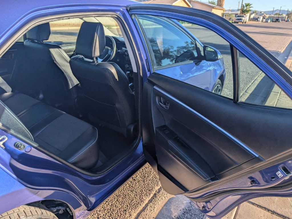 2016 Toyota Corolla Image 11