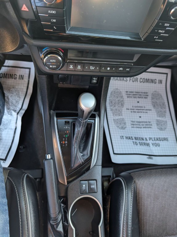 2016 Toyota Corolla Image 21