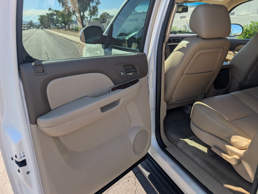 2011 GMC Yukon Image 9