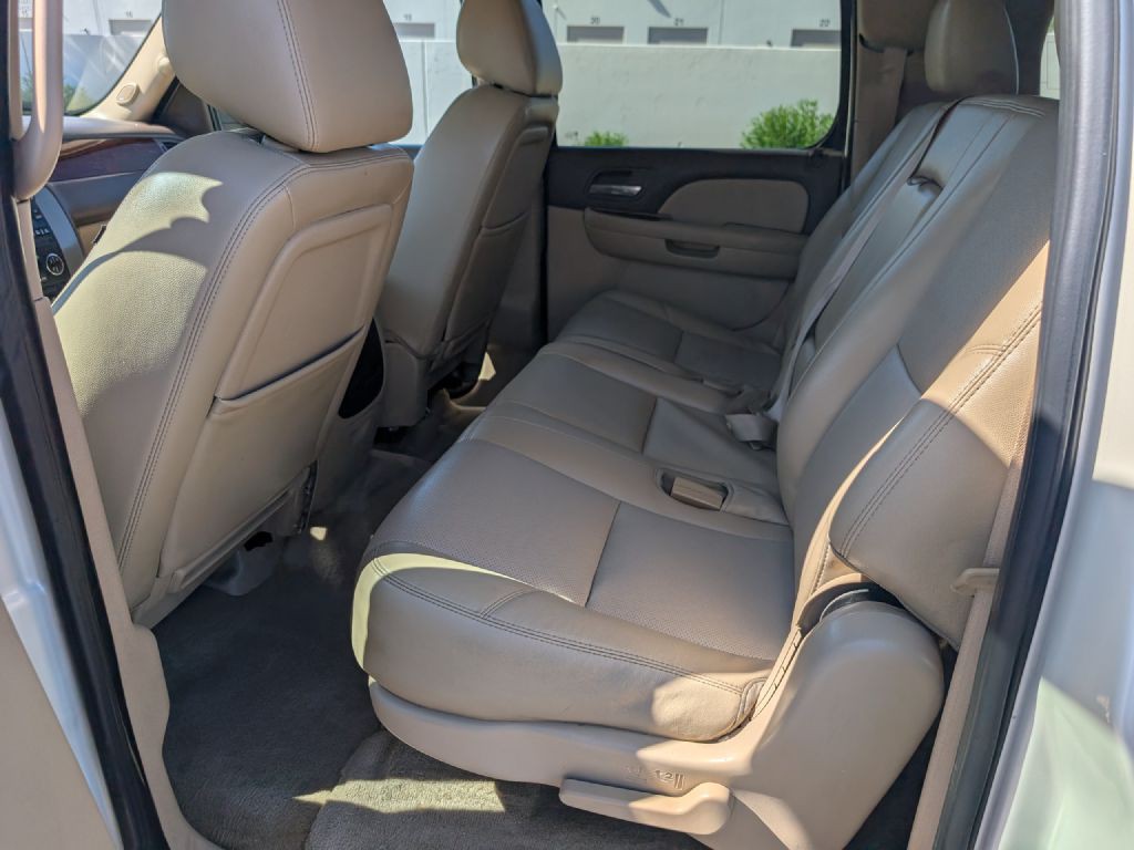 2011 GMC Yukon Image 10