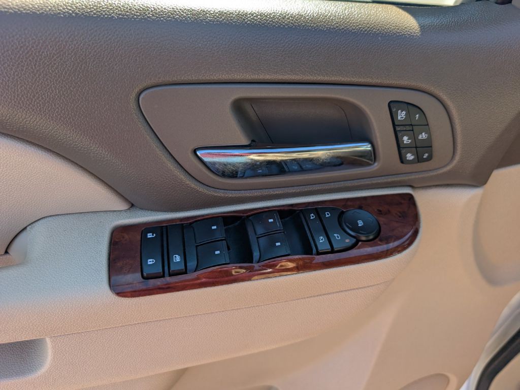 2011 GMC Yukon Image 24