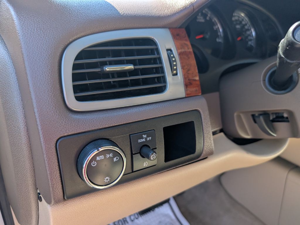 2011 GMC Yukon Image 25