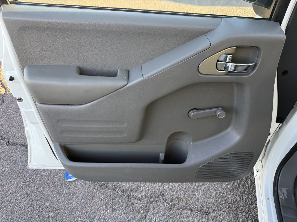 2018 Nissan Frontier Image 17