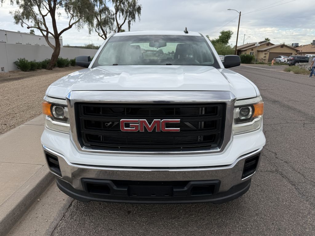 2015 GMC Sierra Image 2