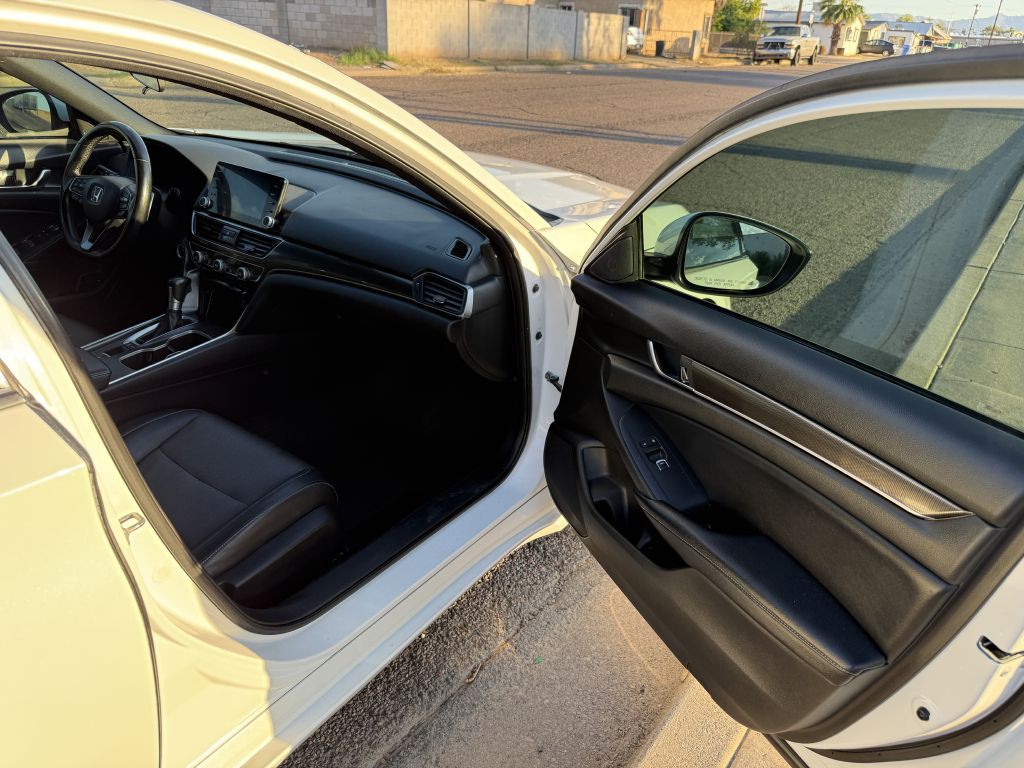 2018 Honda Accord Image 13
