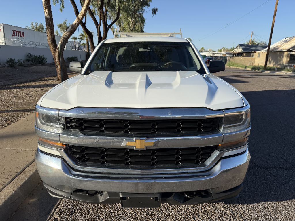 2018 Chevrolet Silverado 1500 Image 2