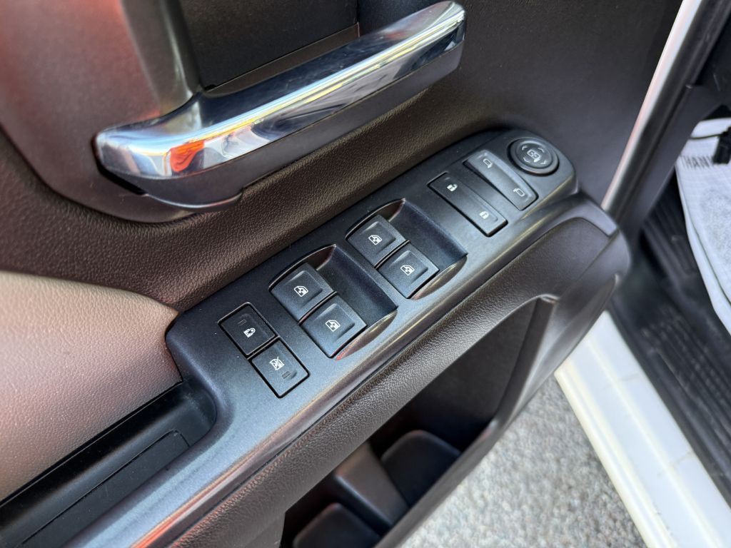 2018 Chevrolet Silverado 1500 Image 16