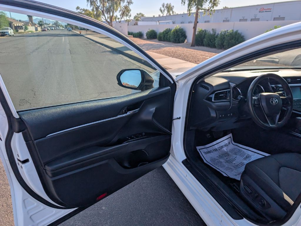 2020 Toyota Camry Image 7