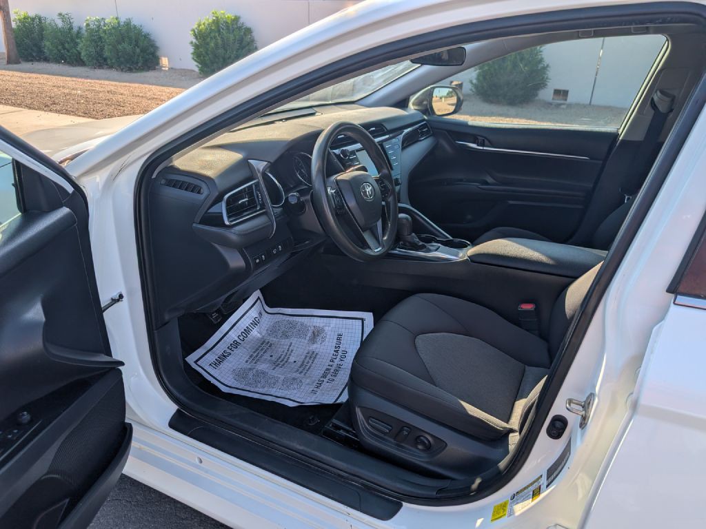 2020 Toyota Camry Image 8