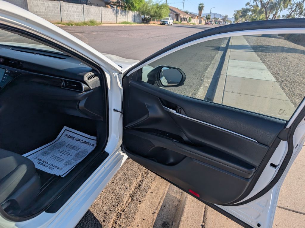 2020 Toyota Camry Image 13