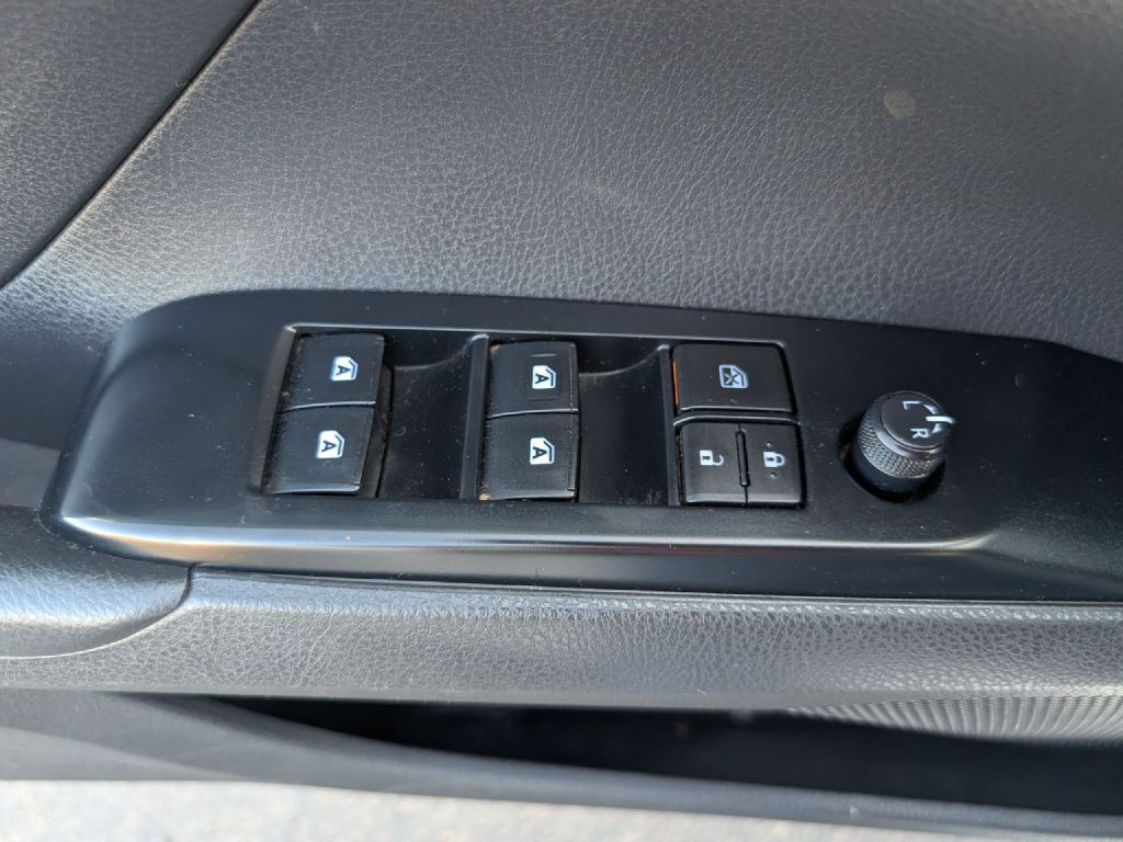 2020 Toyota Camry Image 16