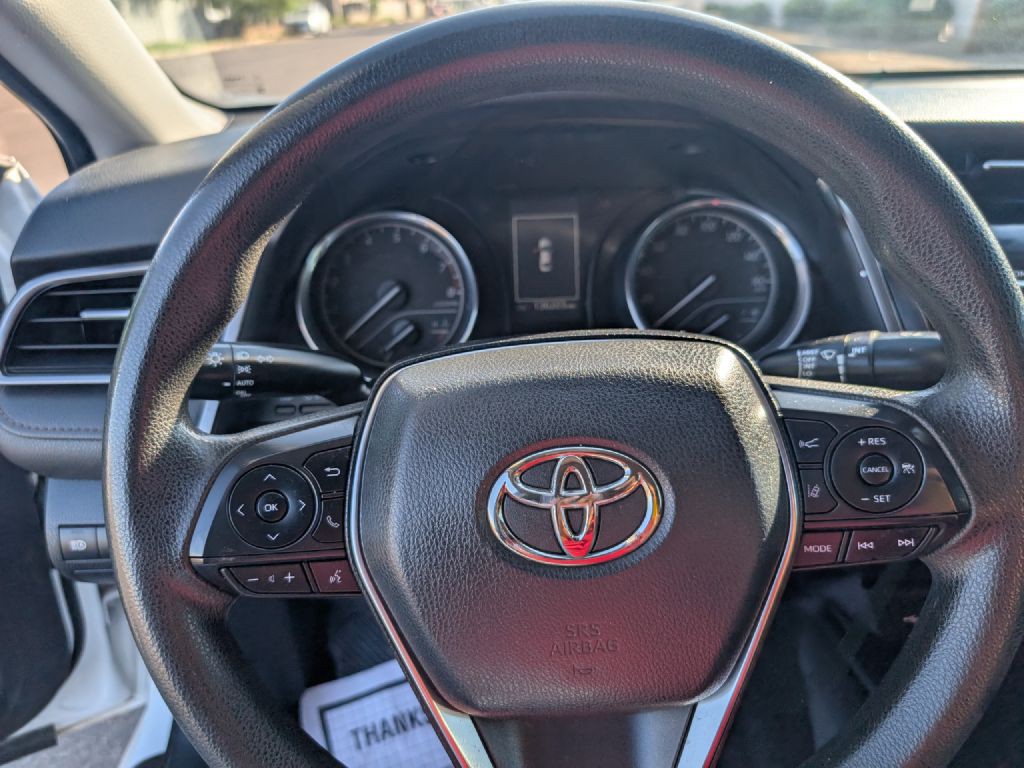 2020 Toyota Camry Image 18