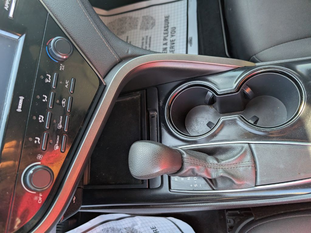 2020 Toyota Camry Image 20