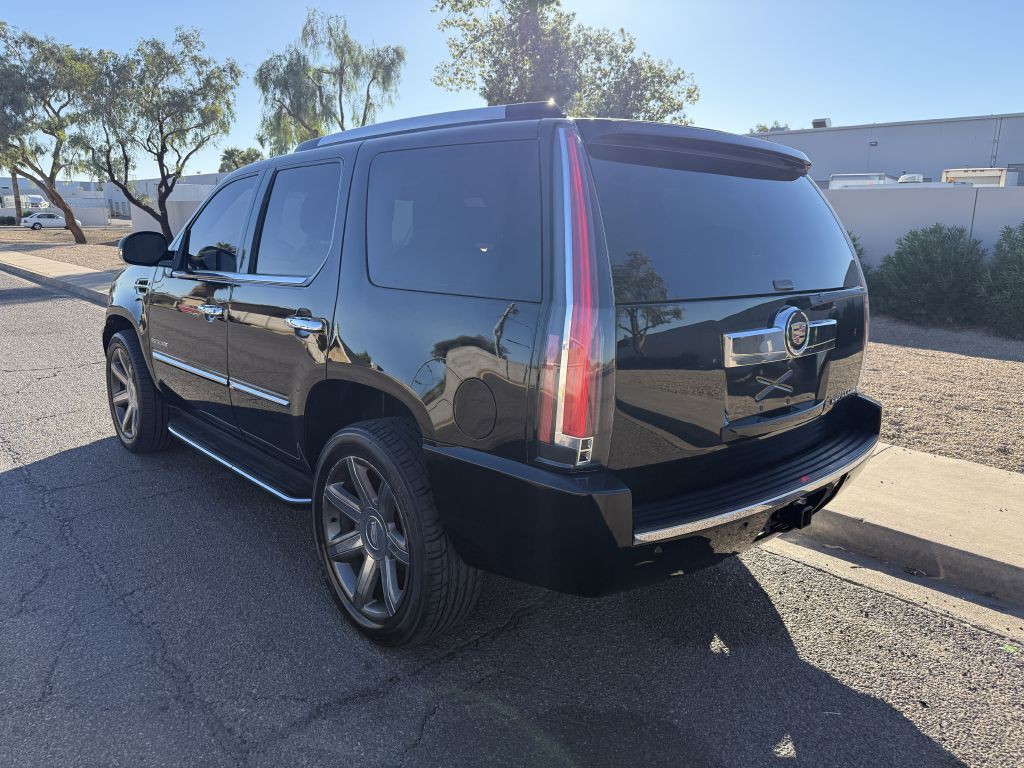 2013 Cadillac Escalade Image 6