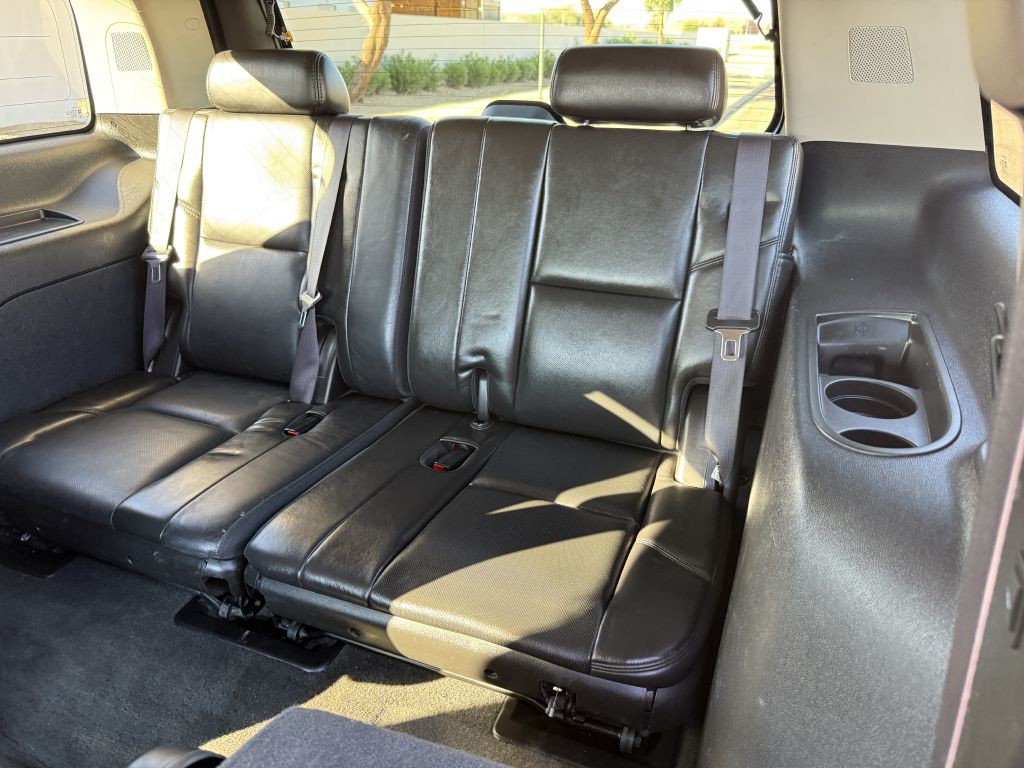 2013 Cadillac Escalade Image 11