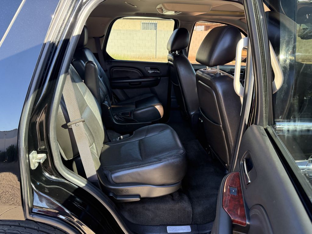 2013 Cadillac Escalade Image 15