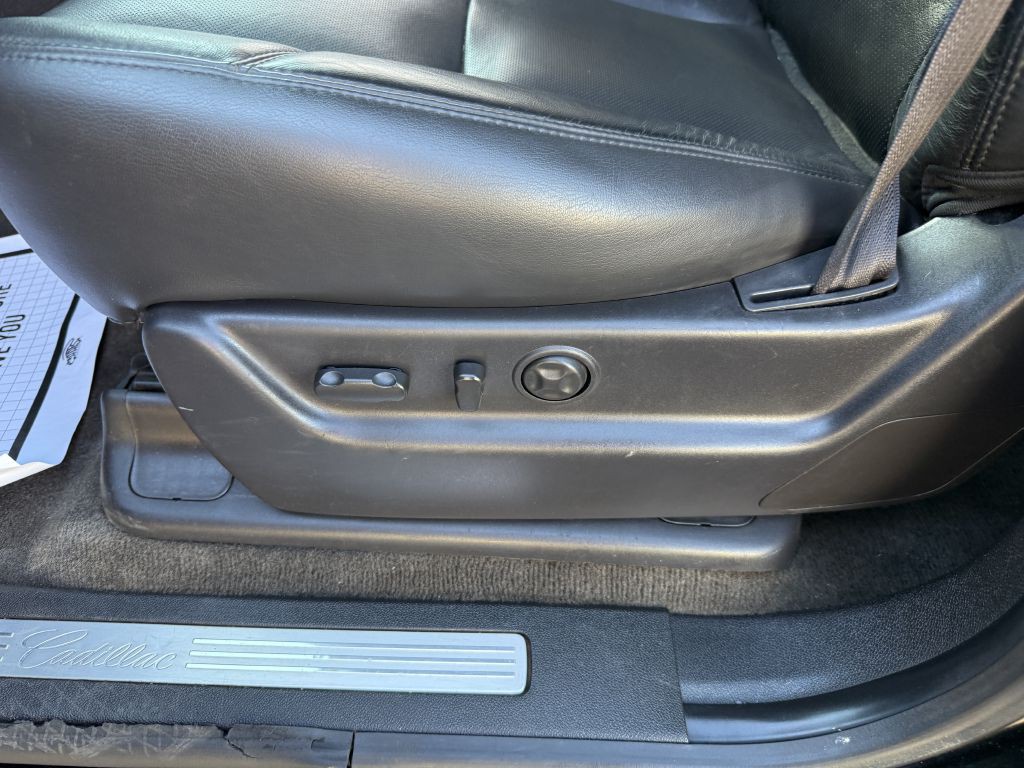 2013 Cadillac Escalade Image 20