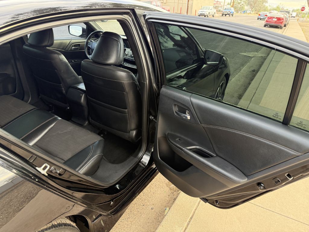 2016 Honda Accord Image 11