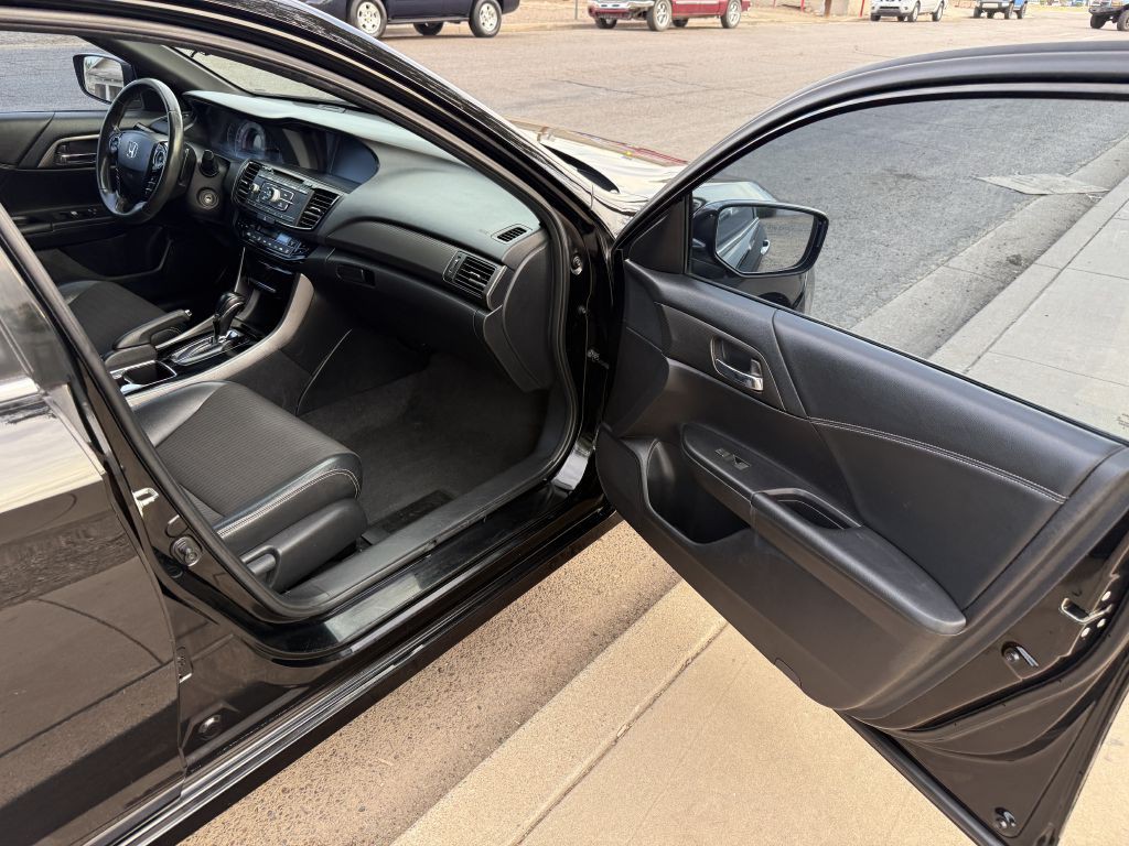 2016 Honda Accord Image 13