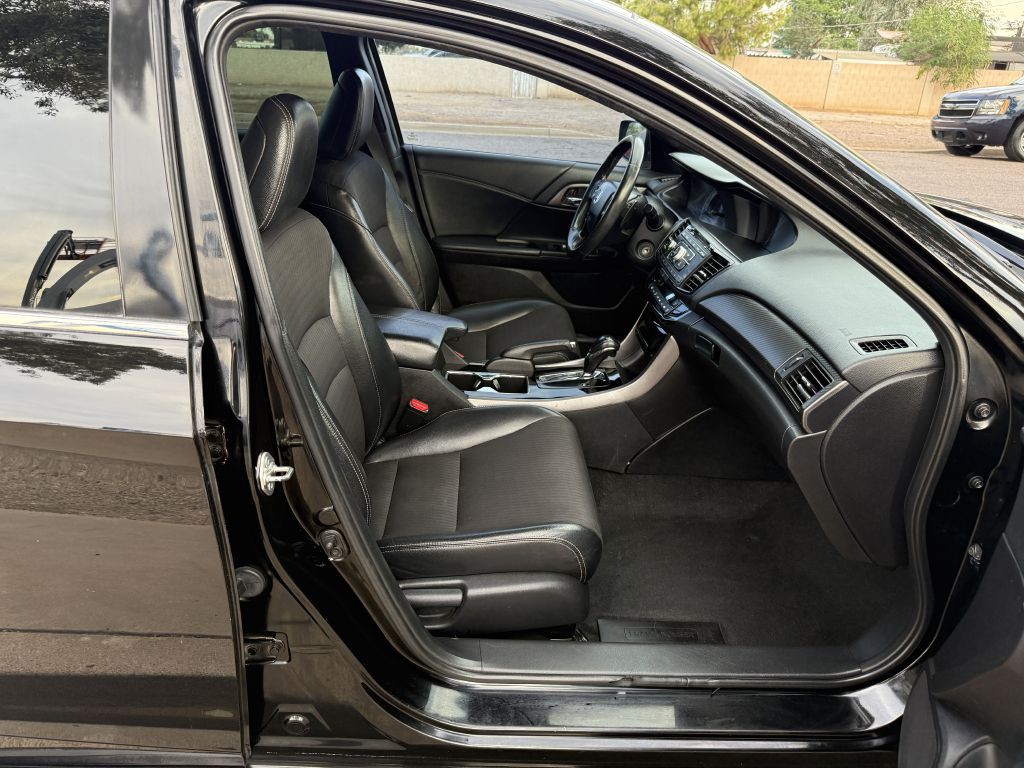 2016 Honda Accord Image 14