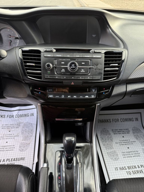 2016 Honda Accord Image 19
