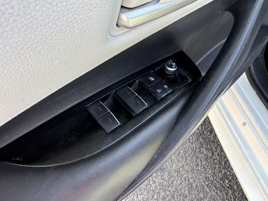 2020 Toyota Corolla Image 16