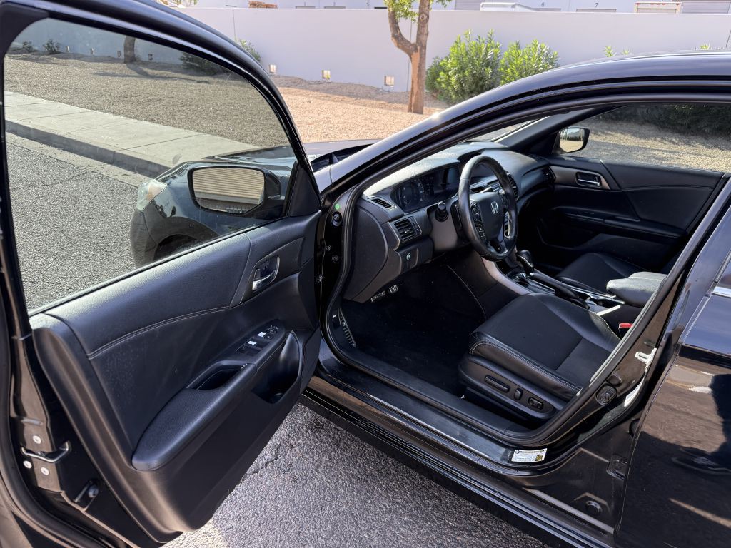 2017 Honda Accord Image 7