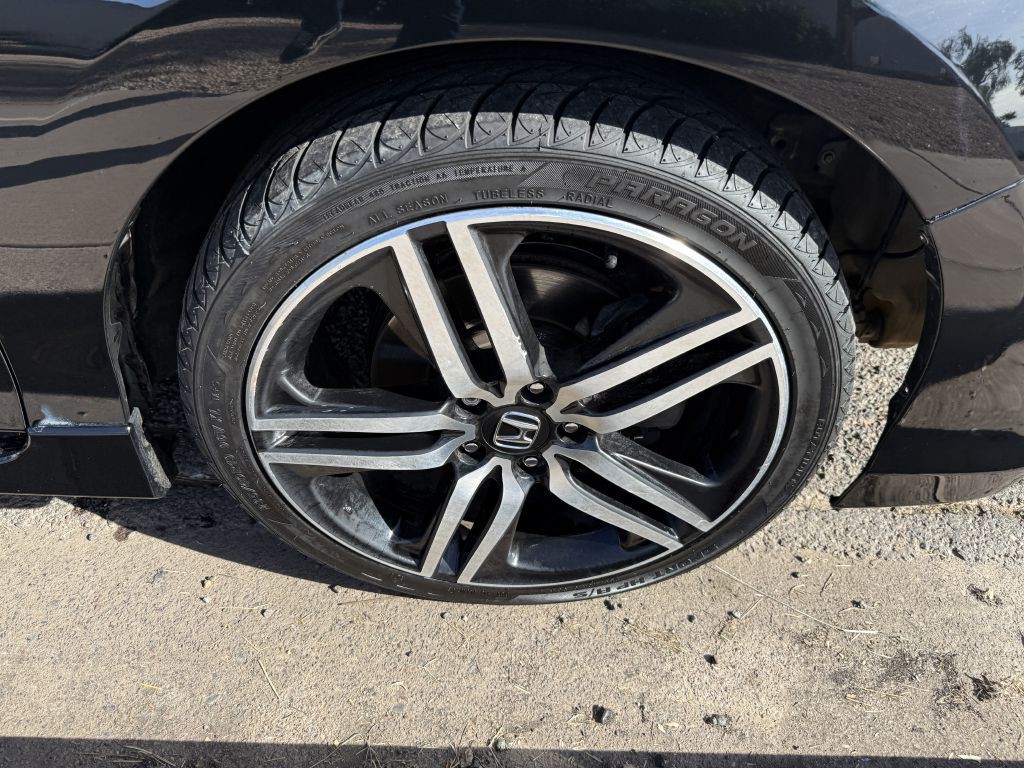 2017 Honda Accord Image 15