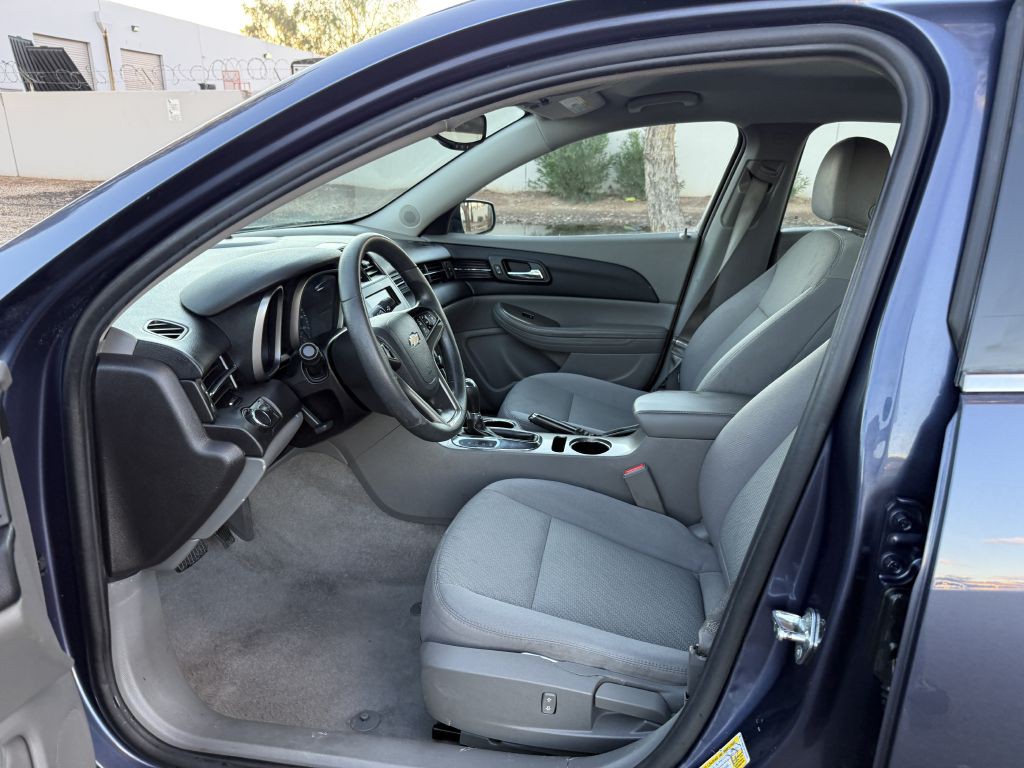 2015 Chevrolet Malibu Image 8