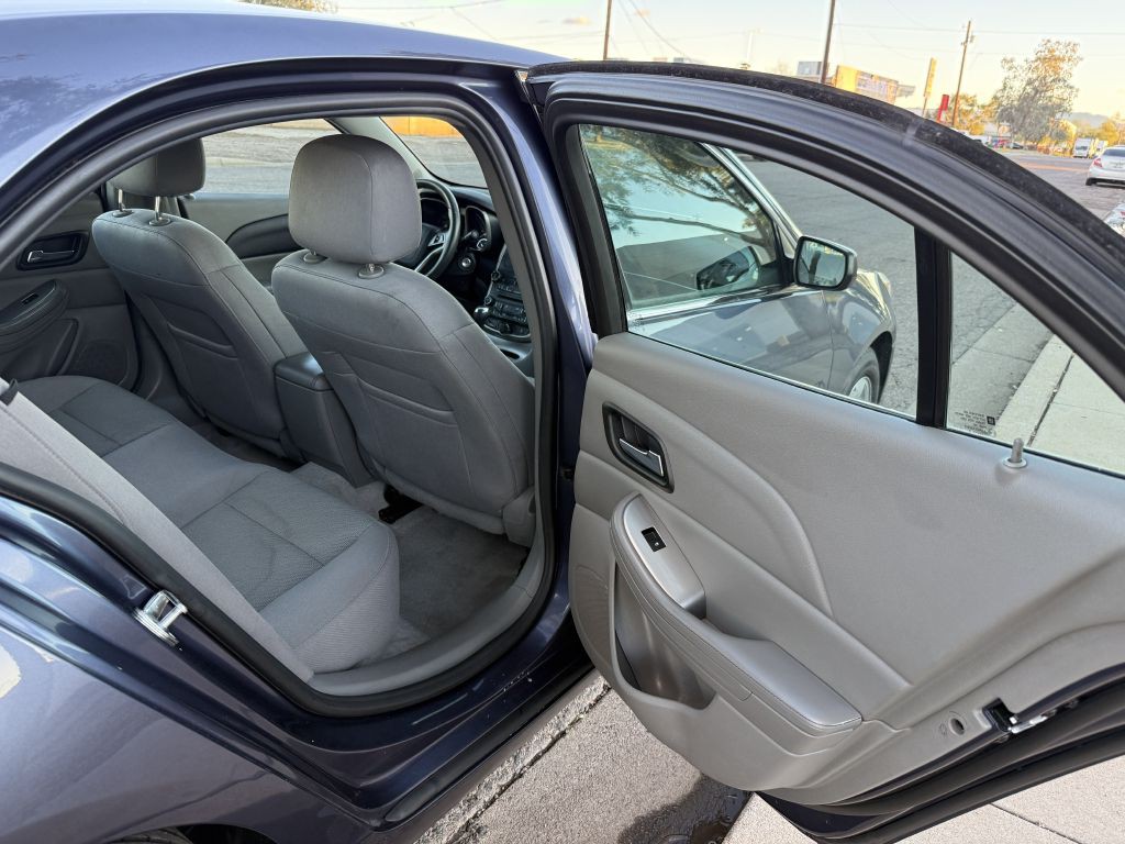 2015 Chevrolet Malibu Image 12