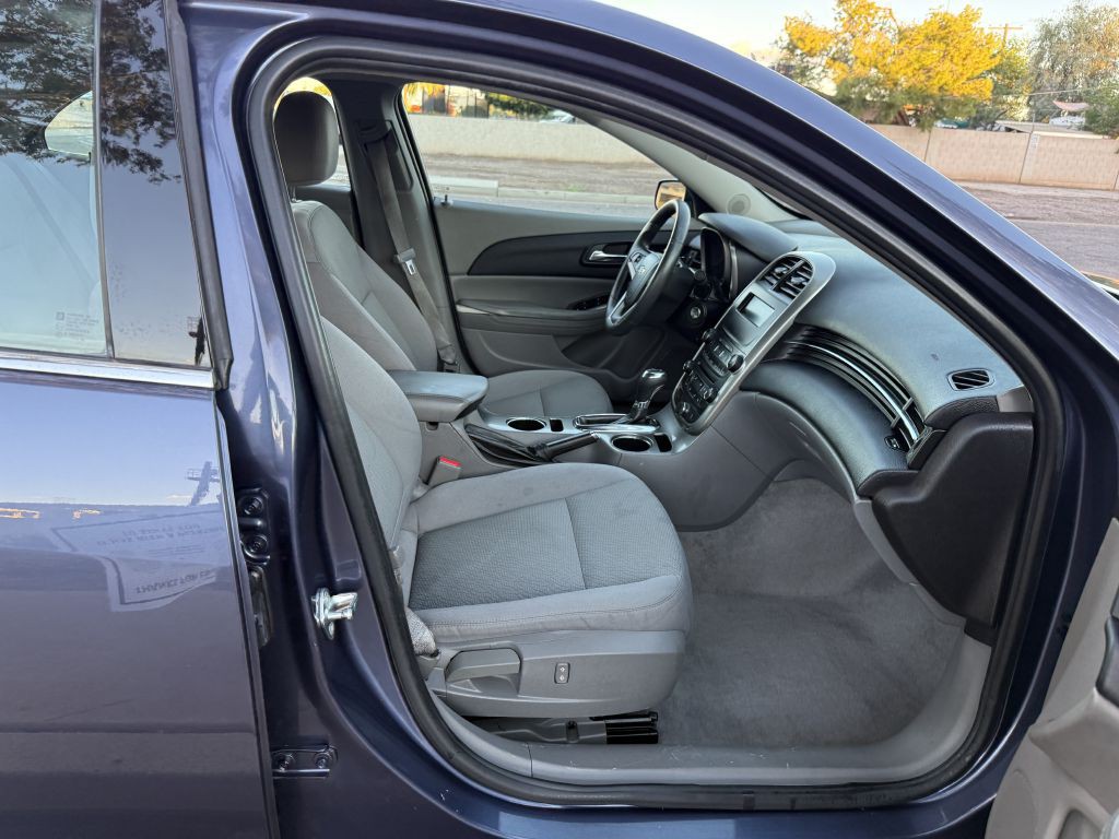 2015 Chevrolet Malibu Image 16