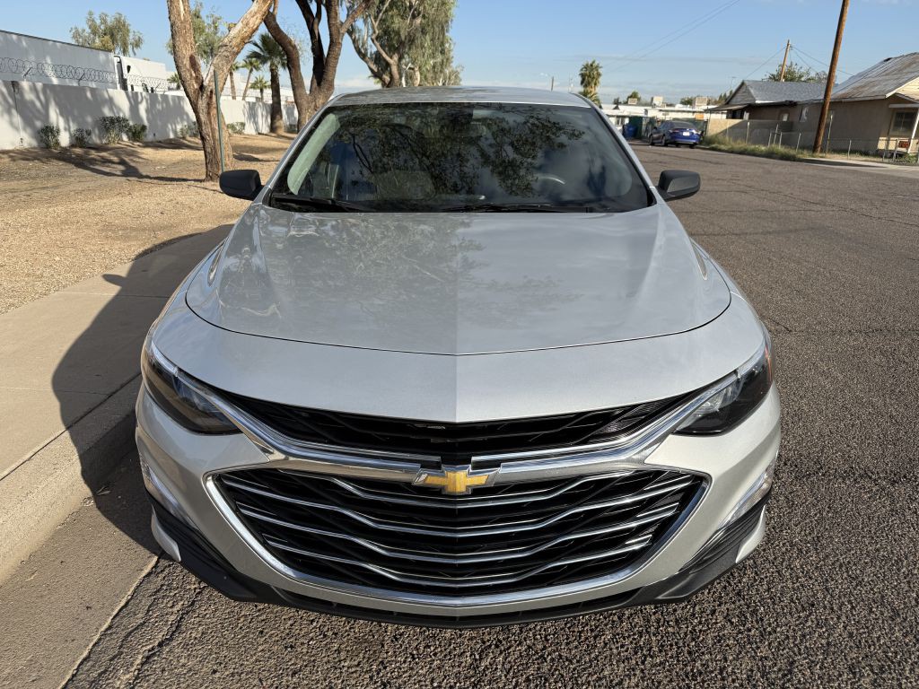 2020 Chevrolet Malibu Image 2