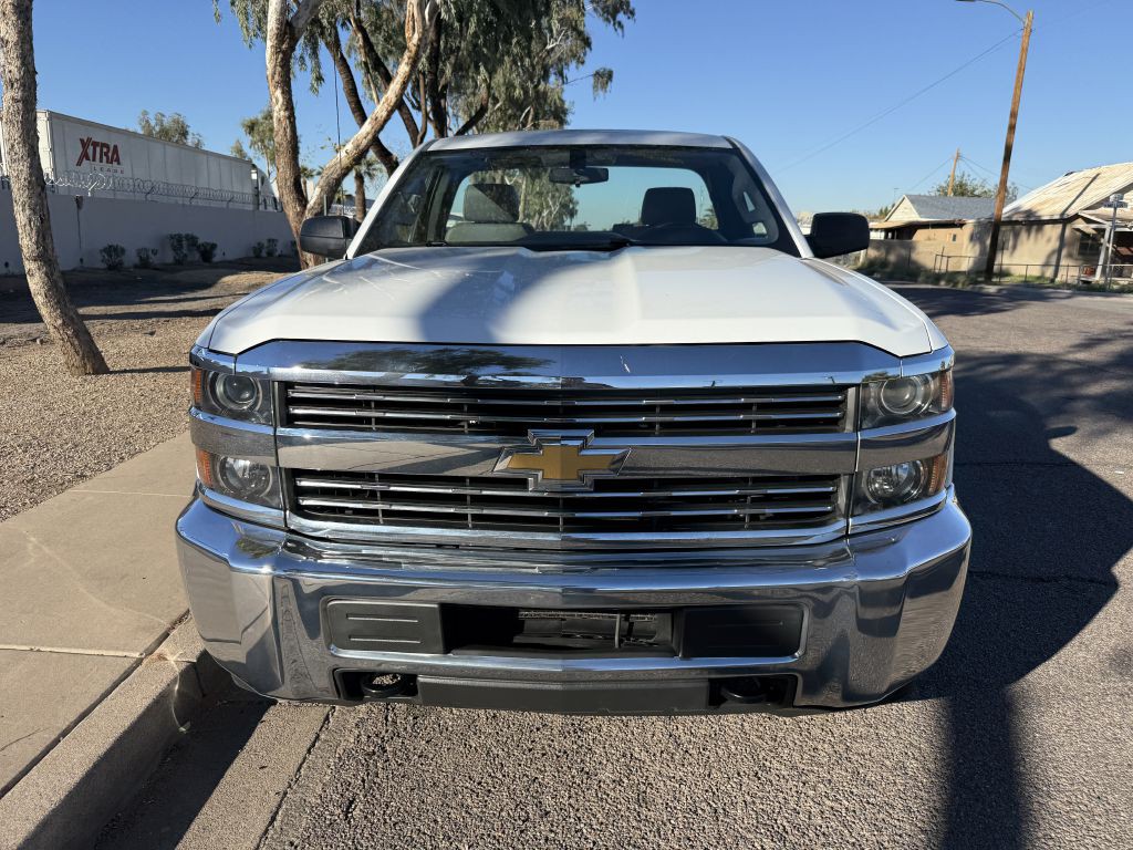 2017 Chevrolet Silverado 1500 Image 2