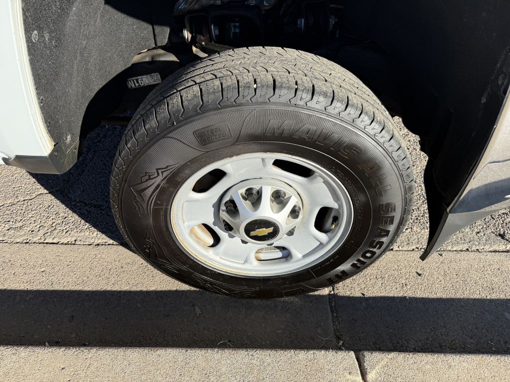 2017 Chevrolet Silverado 1500 Image 12