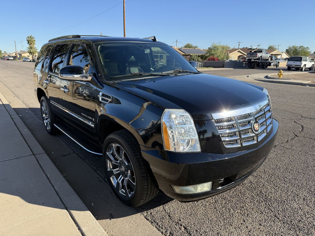 2008 Cadillac Escalade Image 3