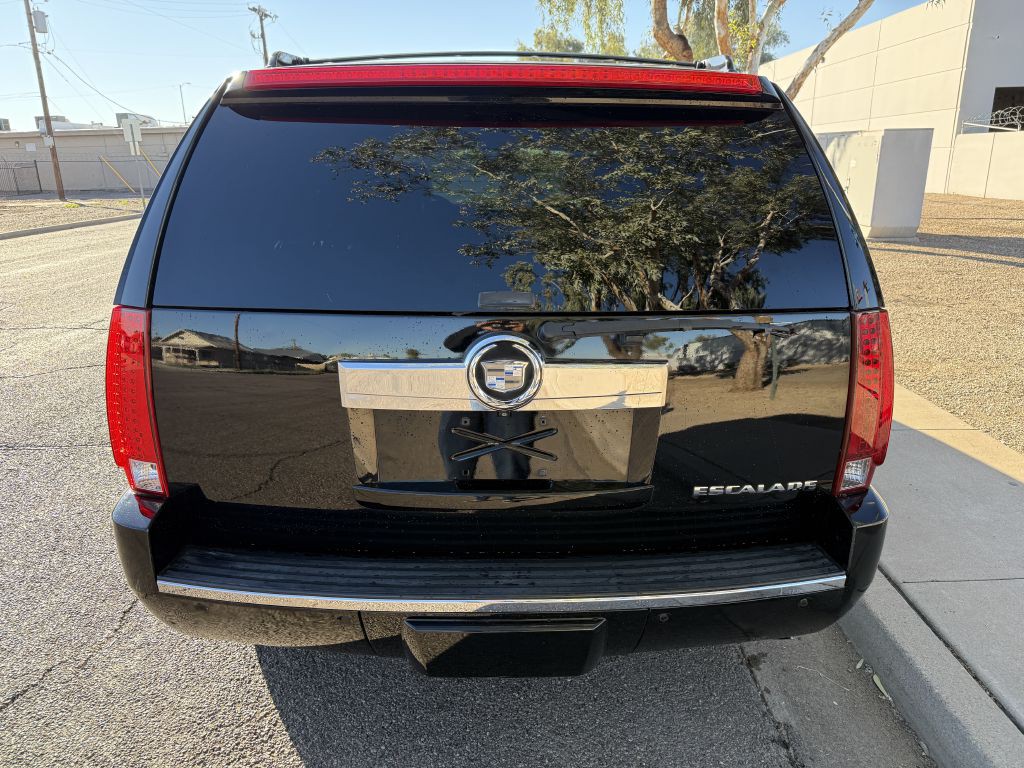 2008 Cadillac Escalade Image 5