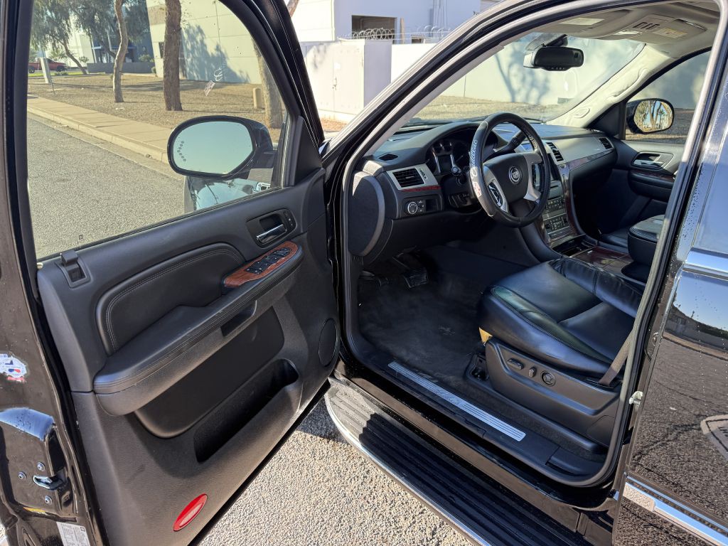 2008 Cadillac Escalade Image 7