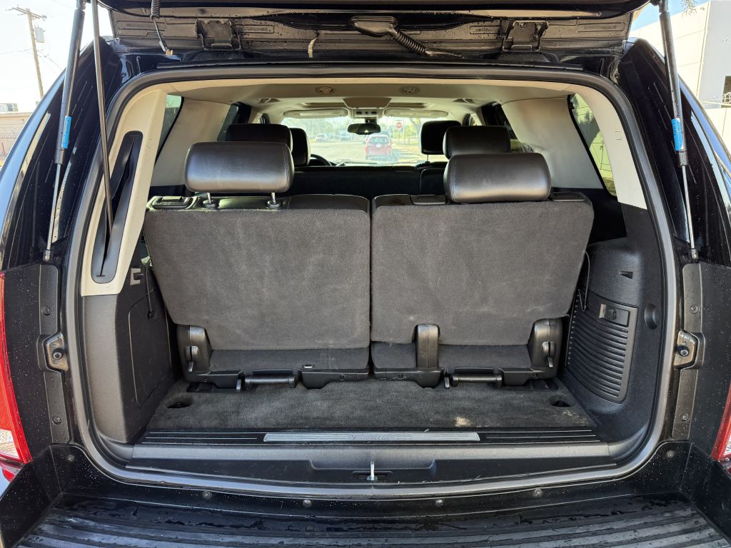 2008 Cadillac Escalade Image 12