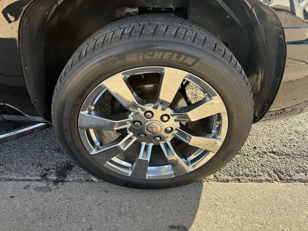 2008 Cadillac Escalade Image 18