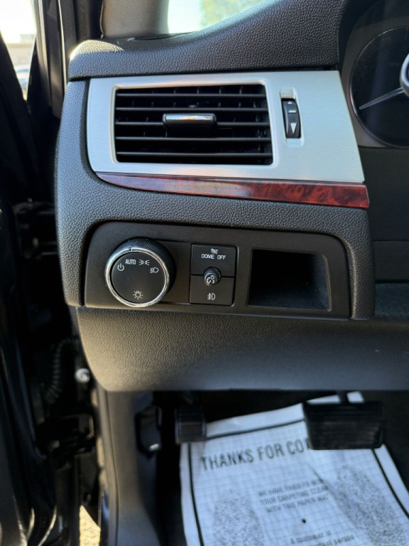 2008 Cadillac Escalade Image 21