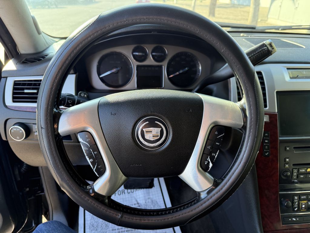2008 Cadillac Escalade Image 22