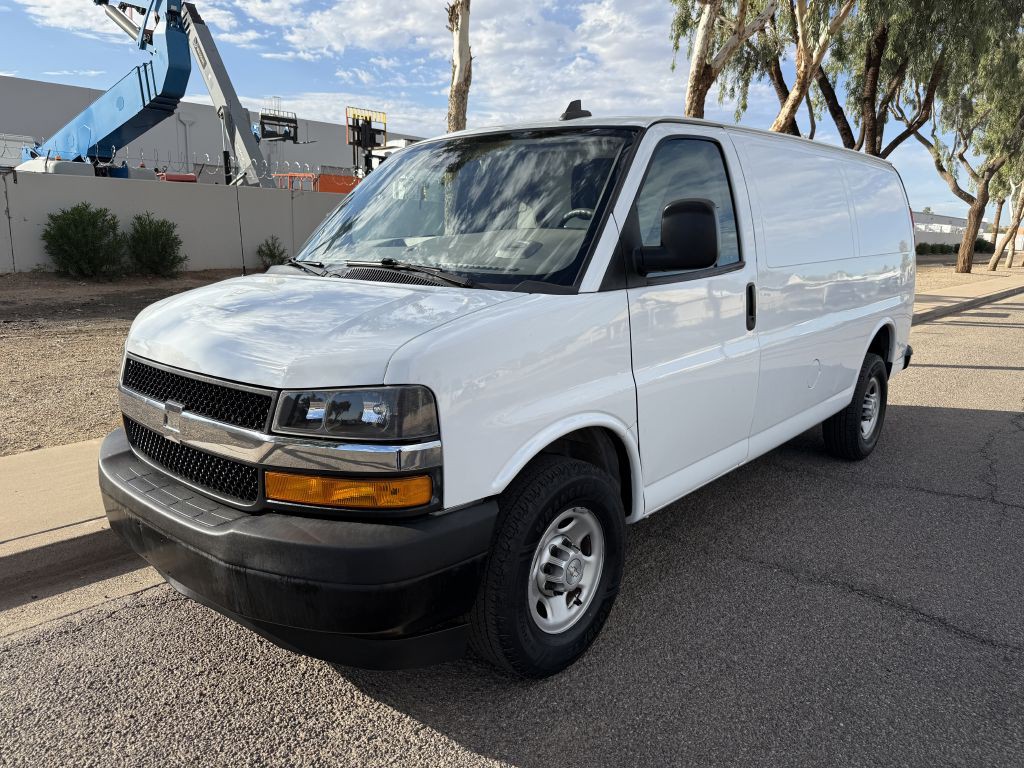 2019 Chevrolet Express Image 1